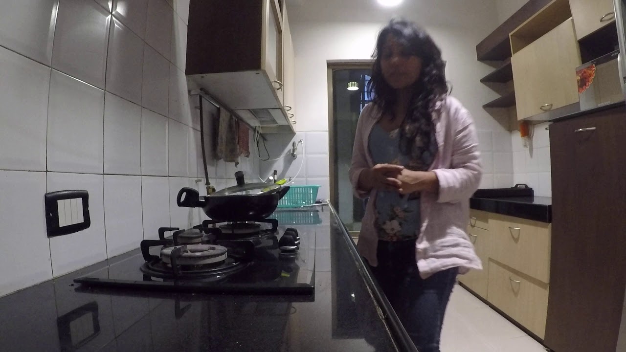 Kitchen ergonomics. Correct your Posture to avoid pain and muscle strain.