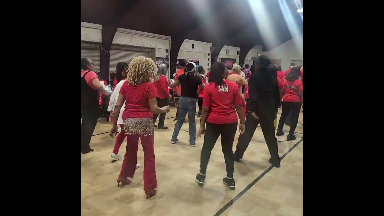 Jerusalema line dance @ Greeks & Friend in Chicago