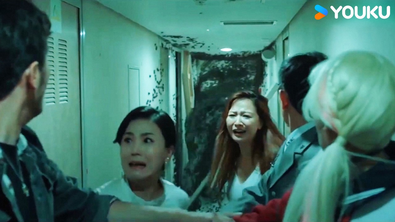 🪳🚢Dense cockroach swarm erupts inside ship cabin! | Khepri | YOUKU MONSTER MOVIE