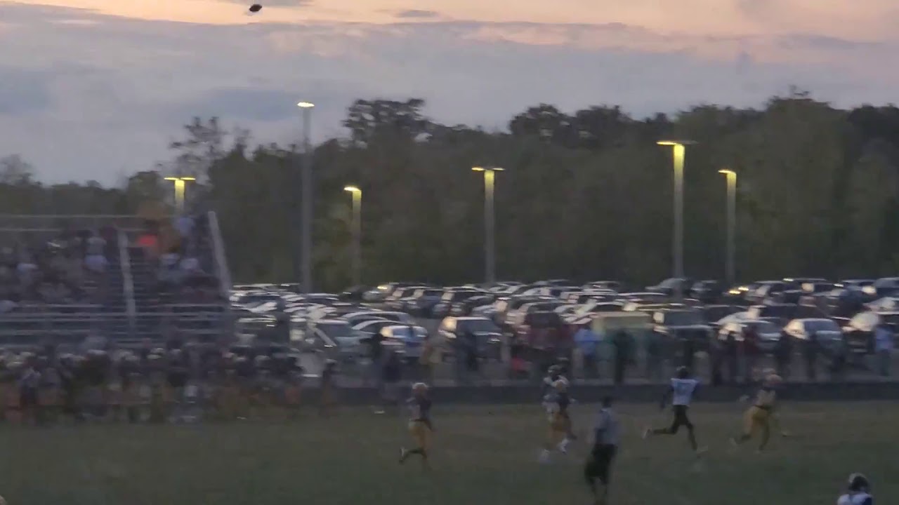 John Banks Jr pass for 25yds