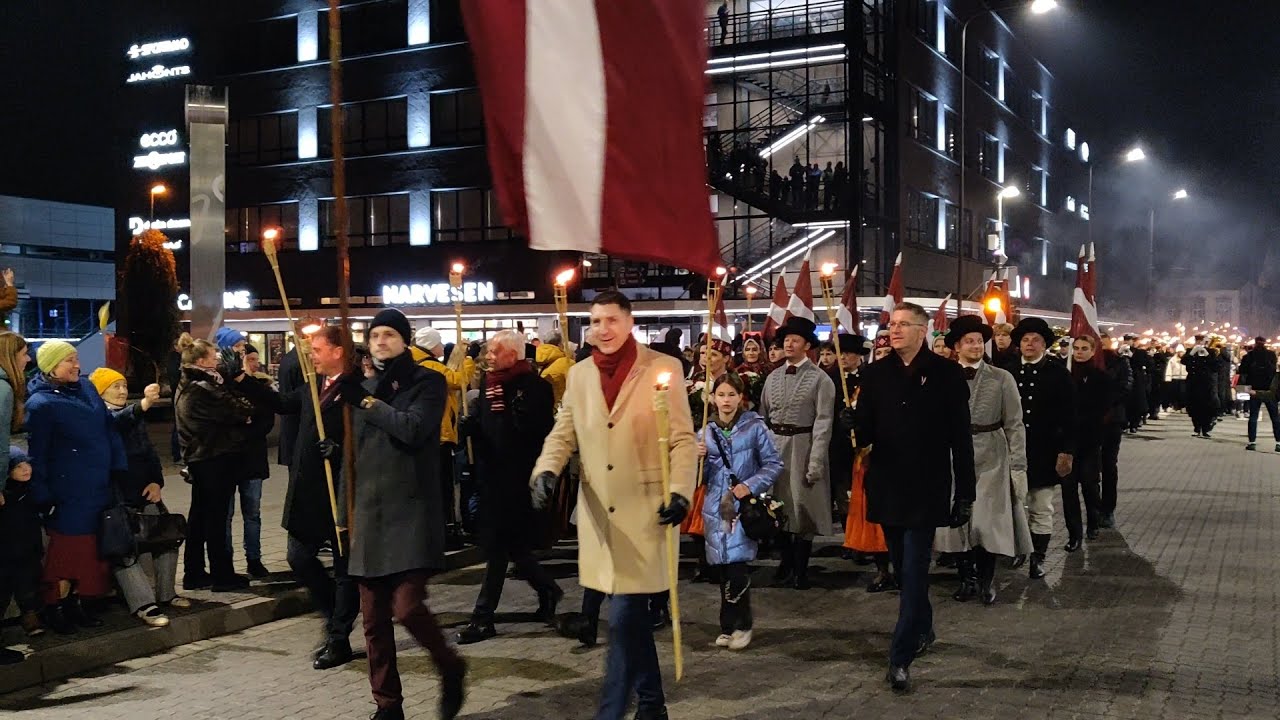 Lāčplēša dienas lāpu gājiens Liepājā 2025