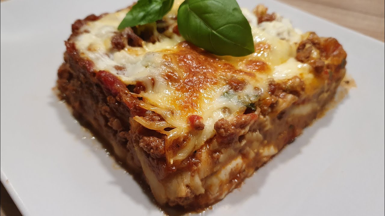 لازانيا باللحم المفروم والبشاميل Leckere Lasagne