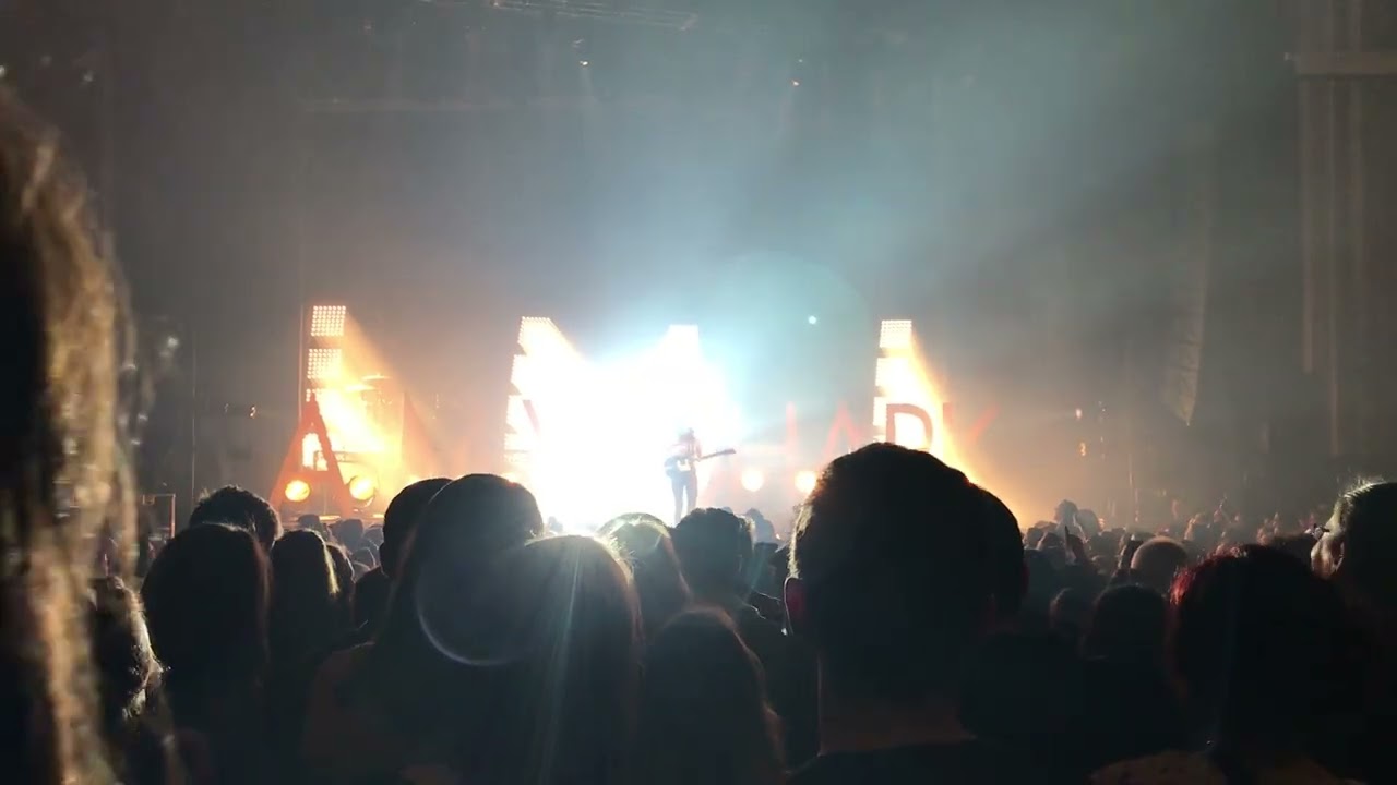 The Idiot - Amy Shark live @ The Enmore Theatre