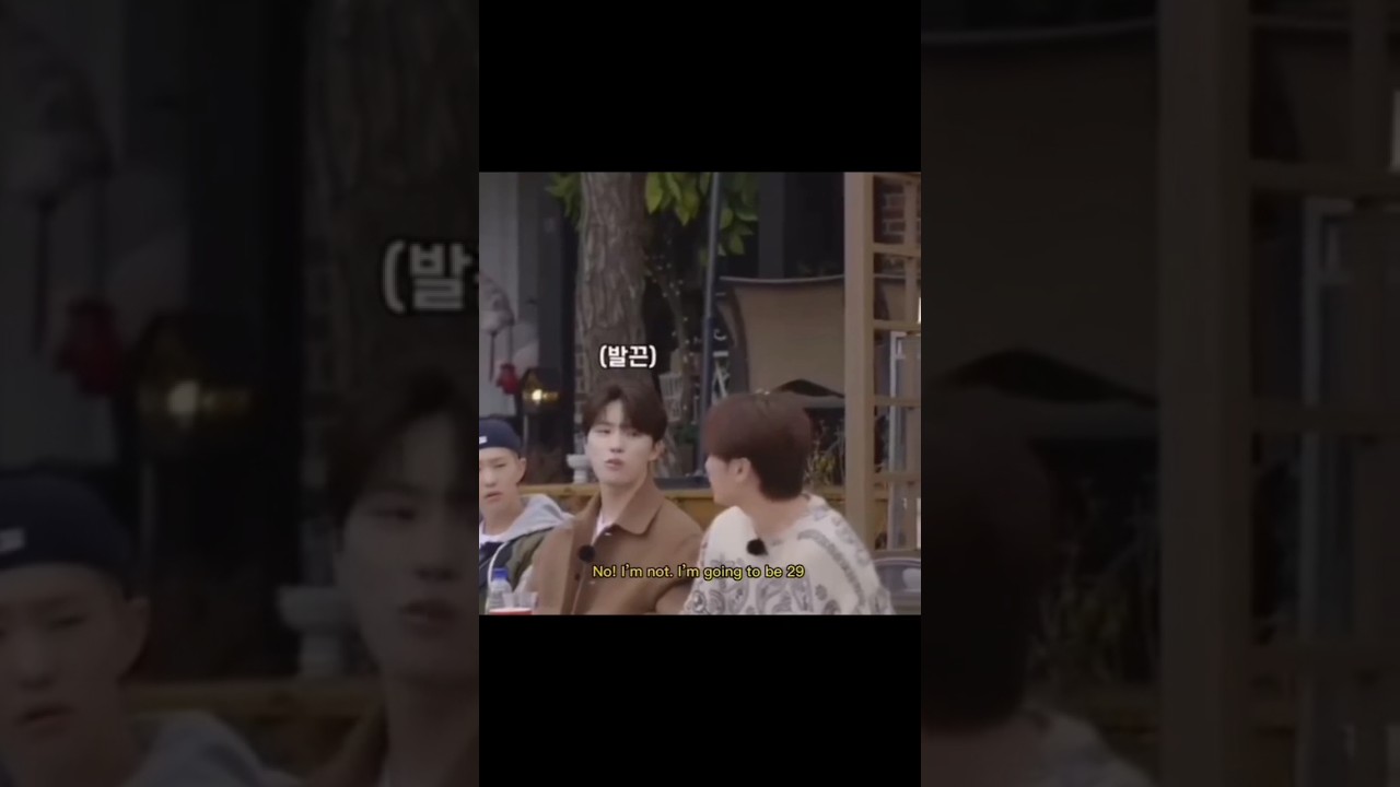 The way 95's liners stayed quiet lmao #seventeen #dino #scoups #jeonghan #joshua #funny #kpop