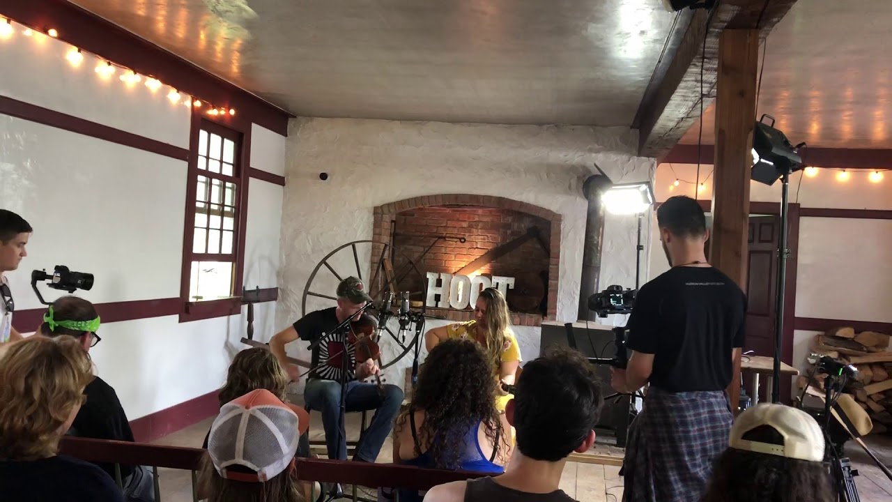 Nadine Landry & Sammy Lind Summer Hoot 2018
