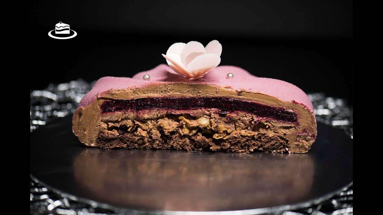 Tort Entremet cu Coacăze Negre, Ciocolată & Alune (Eng. Sub.)