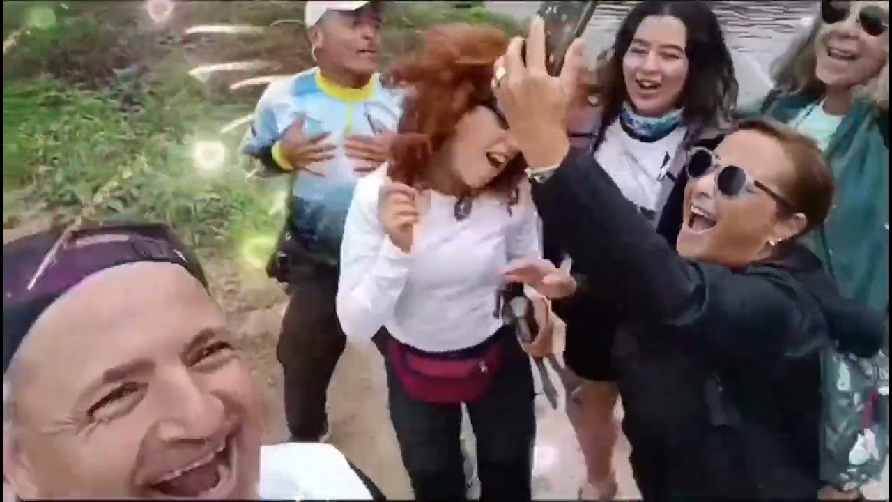 Etapa 8 Arzúa  14,5Km es corta, agradable y muy especial… ya se respira meta.