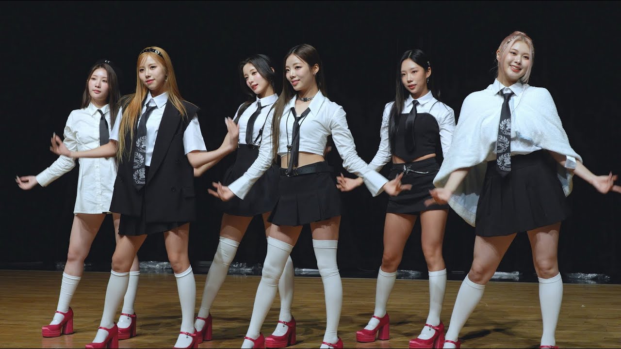 230915 퍼플키스(Purple Kiss) '7HEAVEN' 4K60p 직캠(fancam) @fansign 일지아트홀