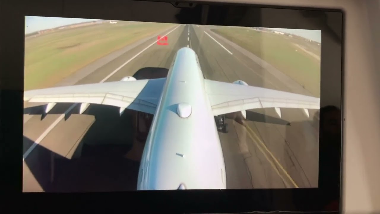 Airbus A350-900 Air France décollage Paris Roissy CDG LFPG Piste 09R (vue de la caméra sur la queue)