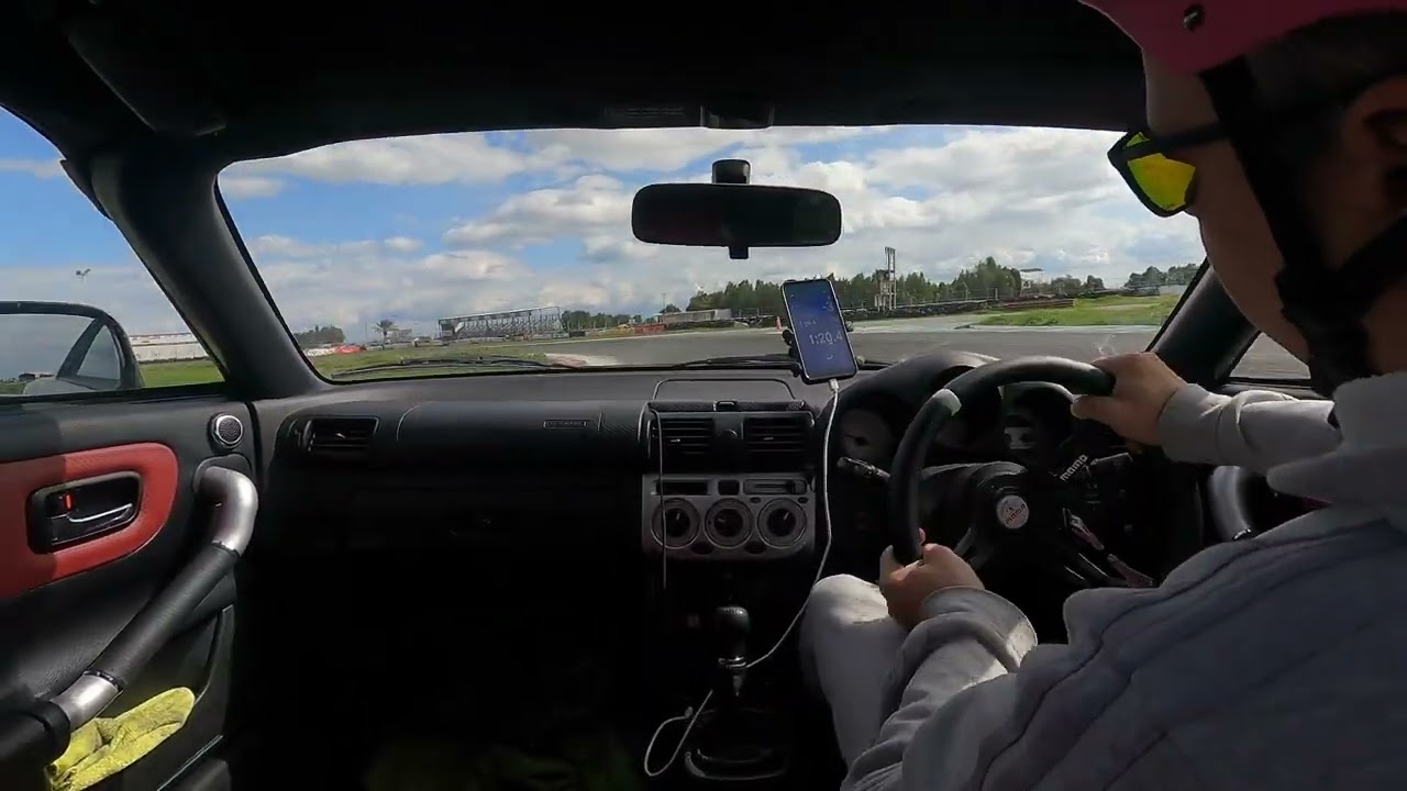 Thats why you should buy Toyota MR2 Spyder