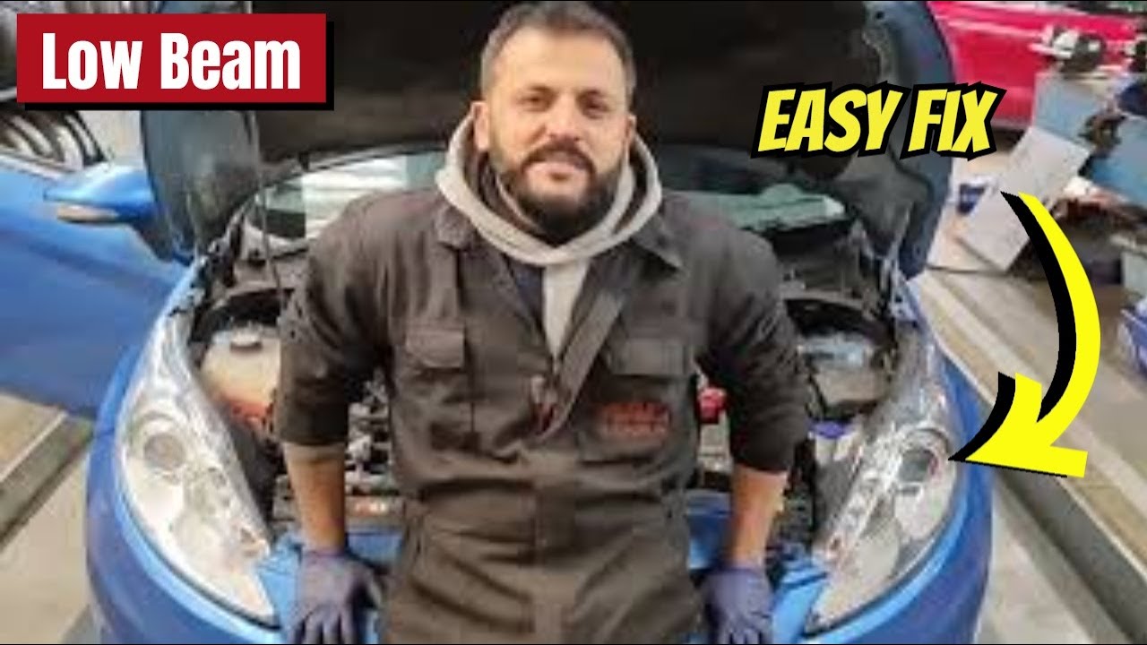 Main Dipped Bulb Replacement on Ford Fiesta 2010