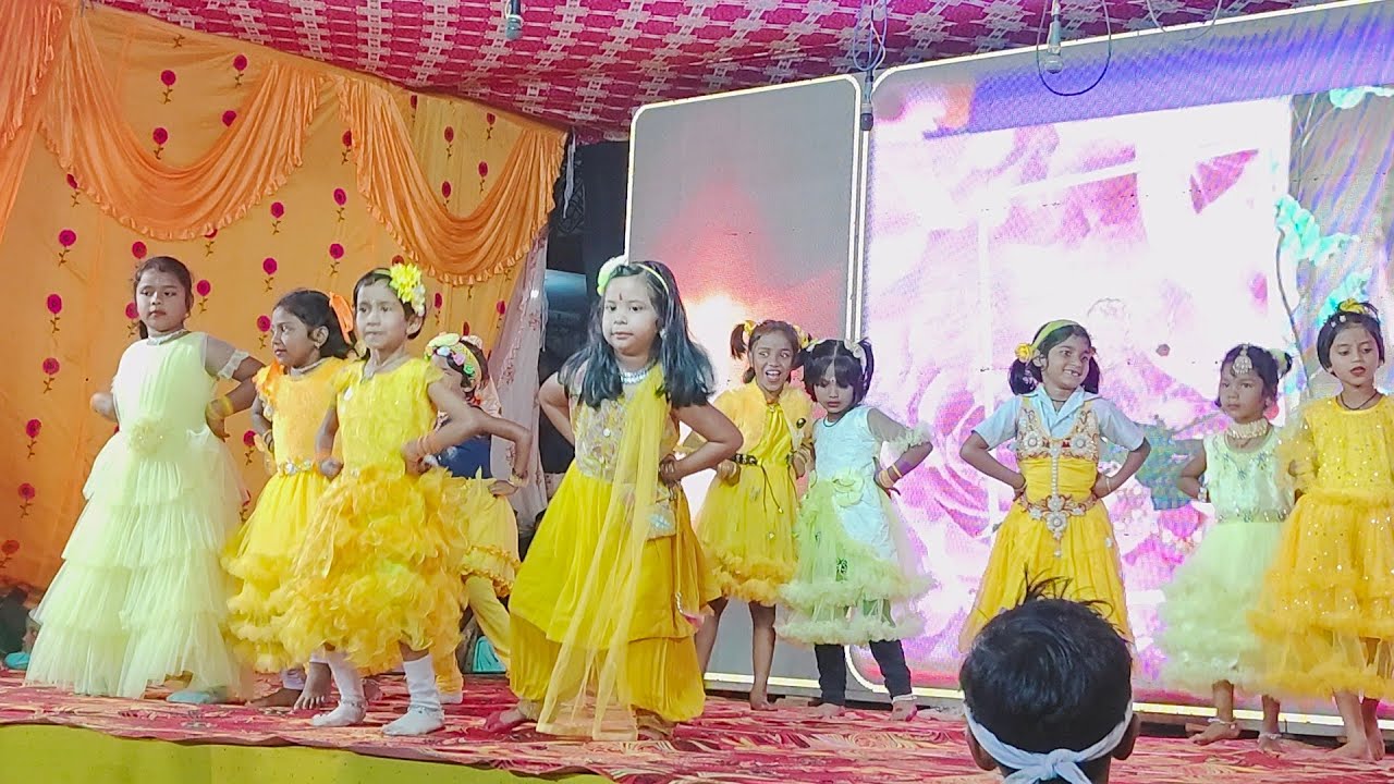 Cuteness overloaded ❤️😘❤️ #school #schoolfunction #dance #performance #groupdance #cute #dancers💃❤️💃