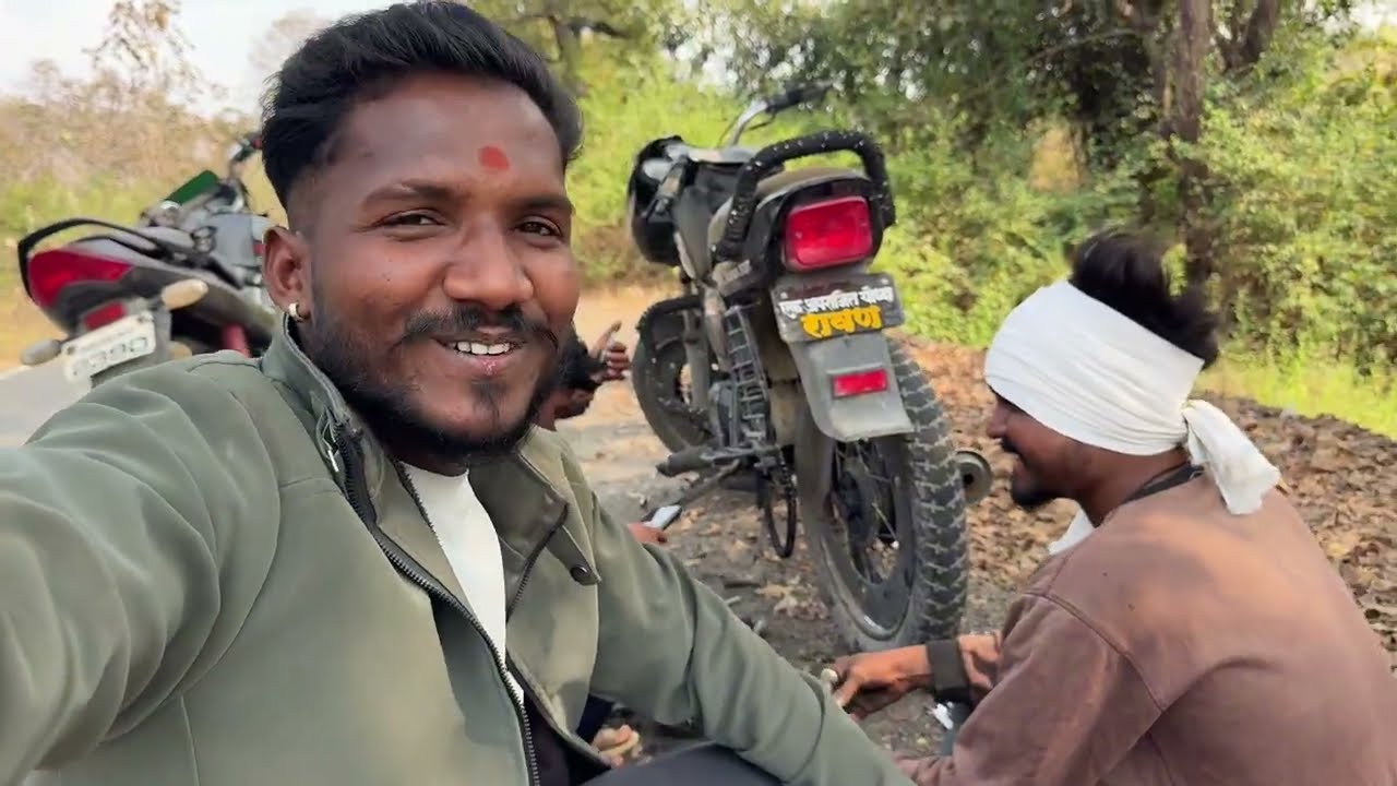 रास्ते मे गाड़ी का दुकान लग गया 🥹