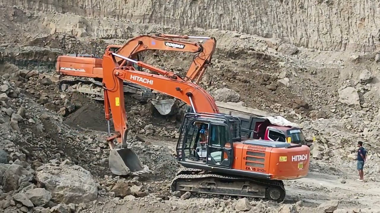 Hitachi & Dosan Company Working Together in Quarry. Mine Excavator, Heavymachine 