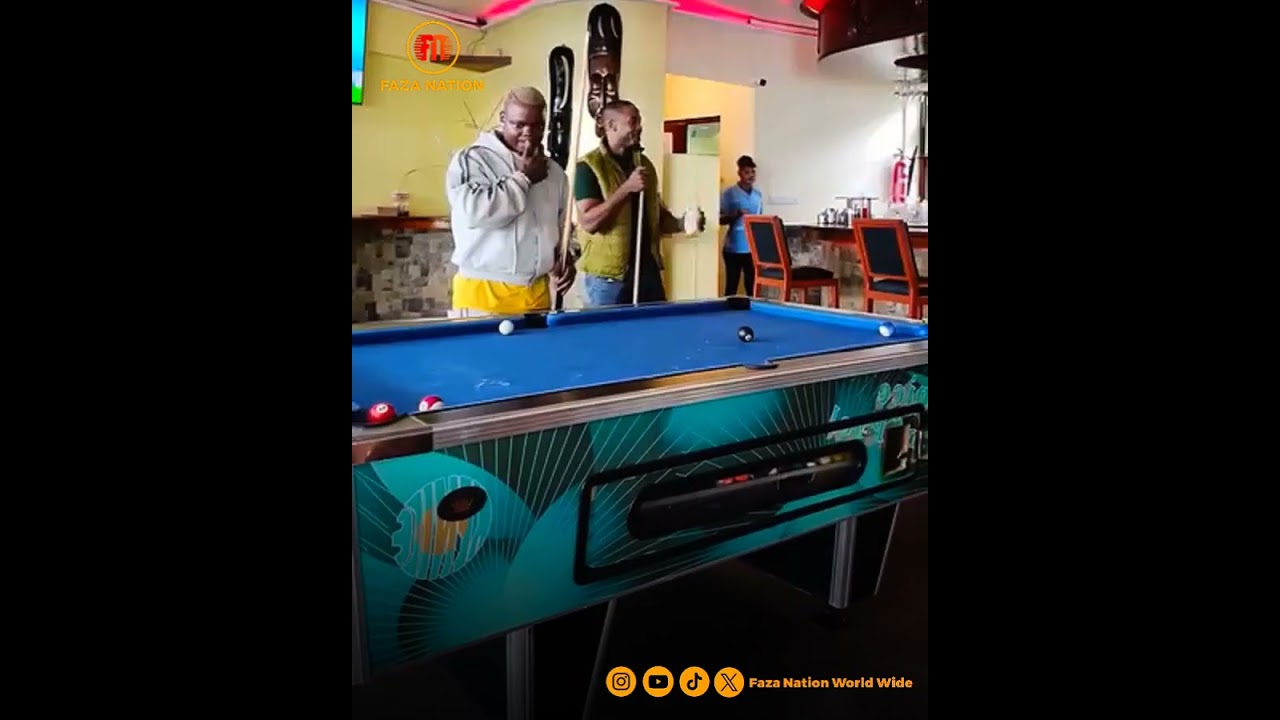 HAWA HAPA KING KIBA NA KONDE BOY WAKIFURAHIA MCHEZO WA POOL TABLE
