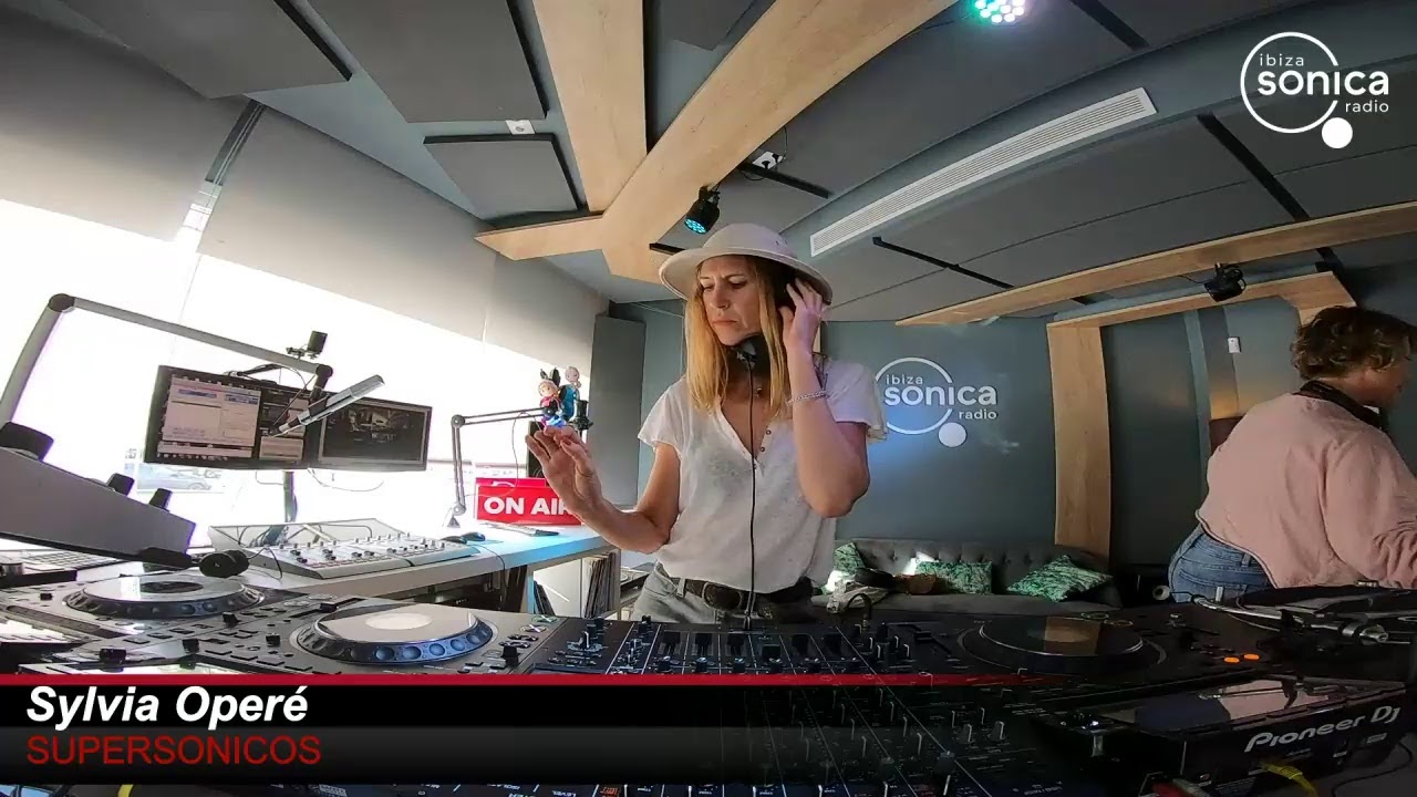 SYLVIA OPERÉ - SUPERSONICOS - 01/06/2021