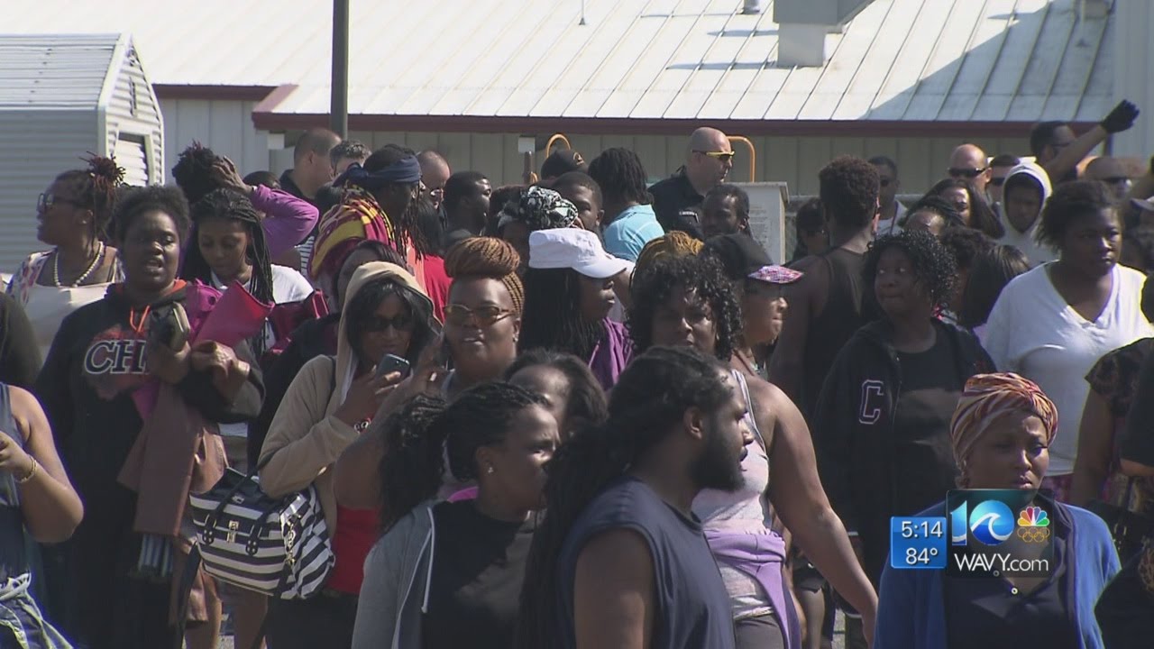 Event cancelled after hundreds line up for Section 8 housing applications