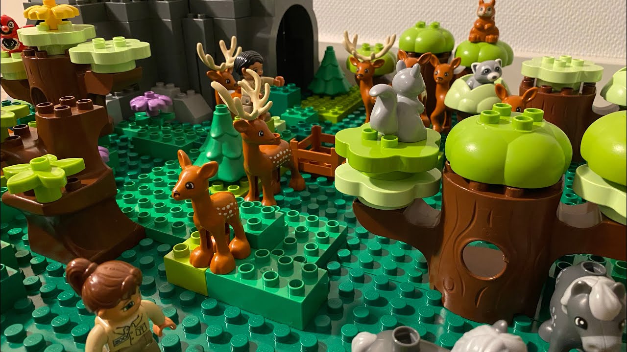 Duplo LEGO Forest Zoo - Deer, Horses and Bears 