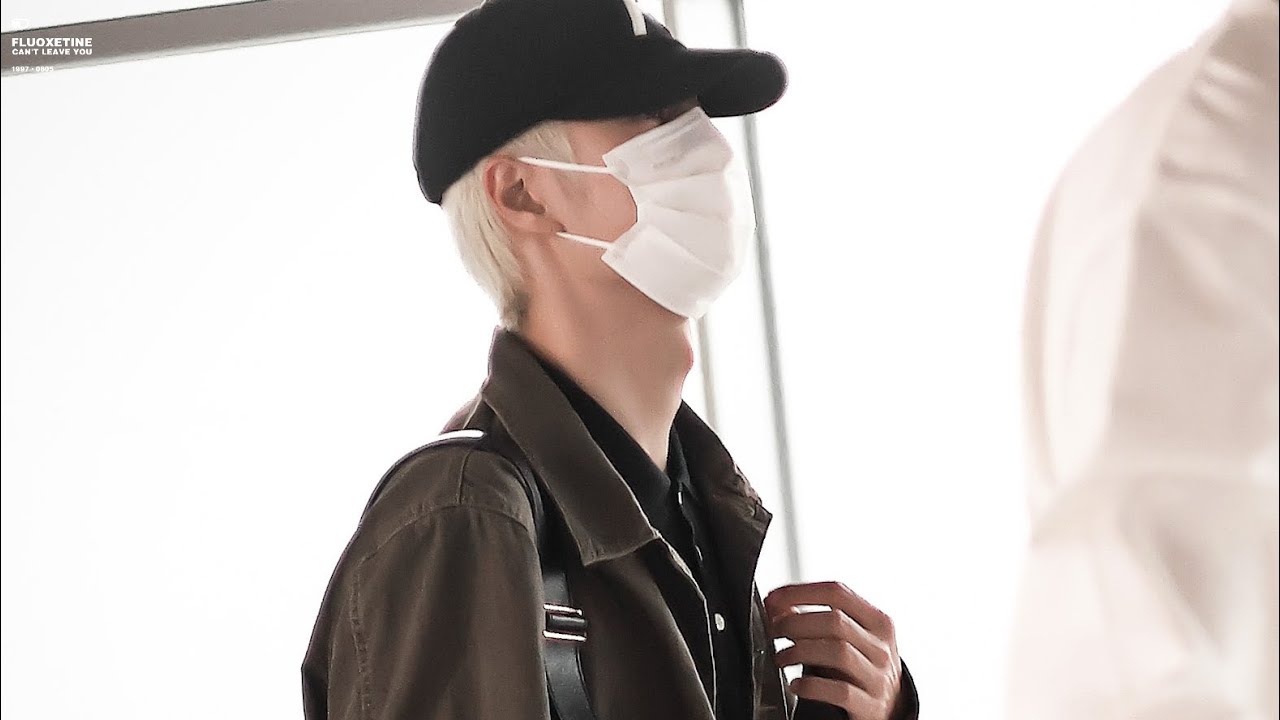 Wang Yibo @ Paris CDG Airport head to Beijing - Many fans  sending him off