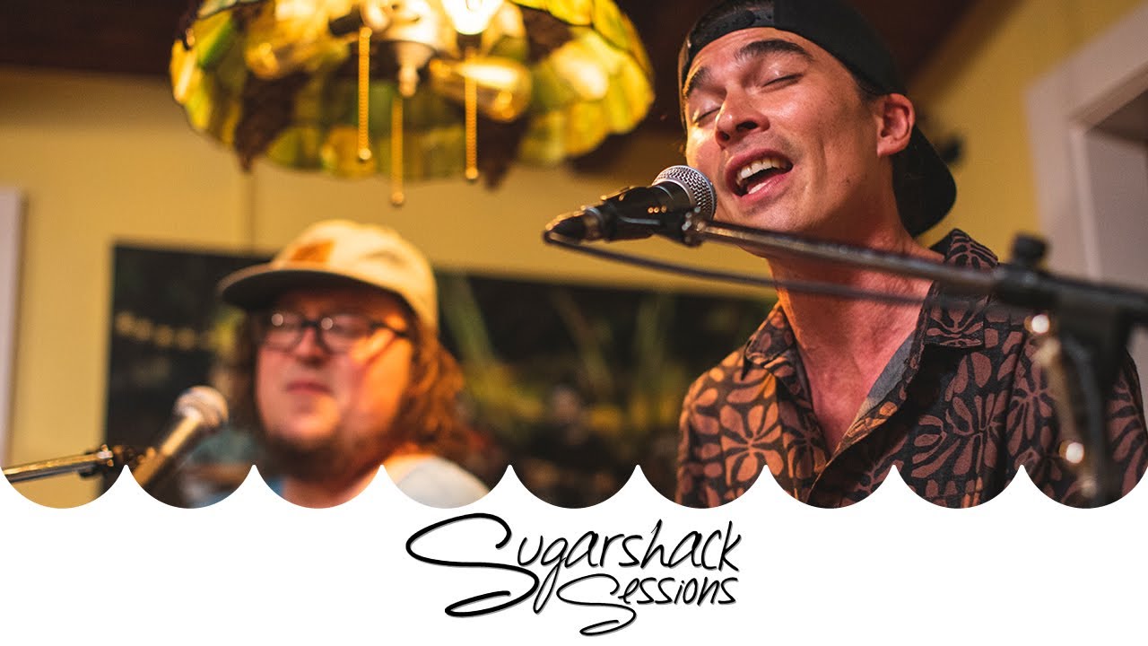 KBong & Johnny Cosmic - Easy To Love You (Live Music)