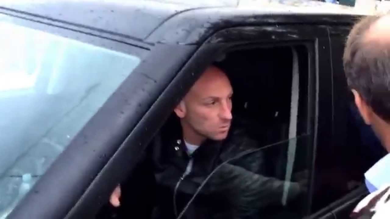 Salernitana: i calciatori contestati dai tifosi dopo l'allenamento al campo Volpe