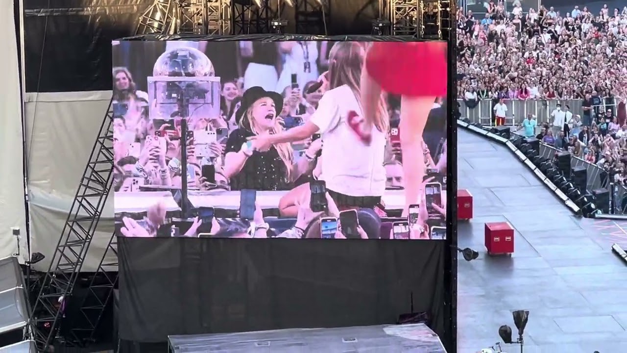 Taylor Swift, “22” The Eras Tour Munich Night 2