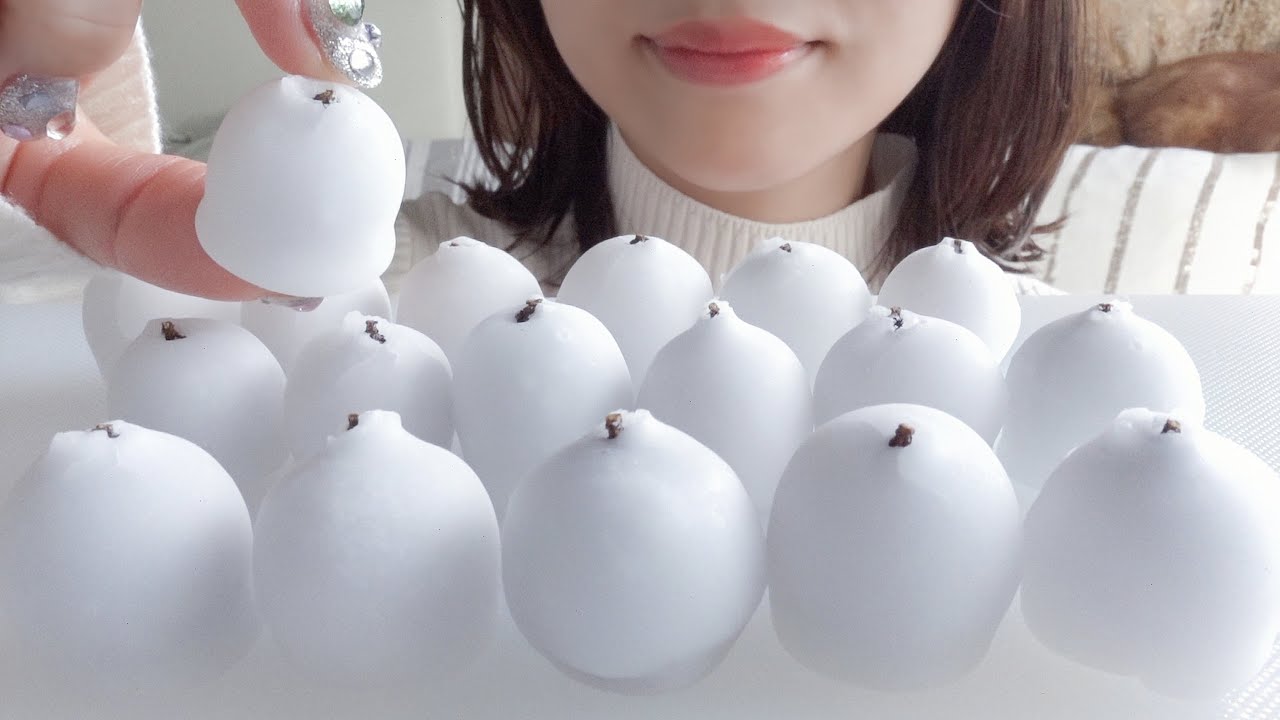 【咀嚼音】生ぶどうをパリパリの砂糖蜜で包んだ