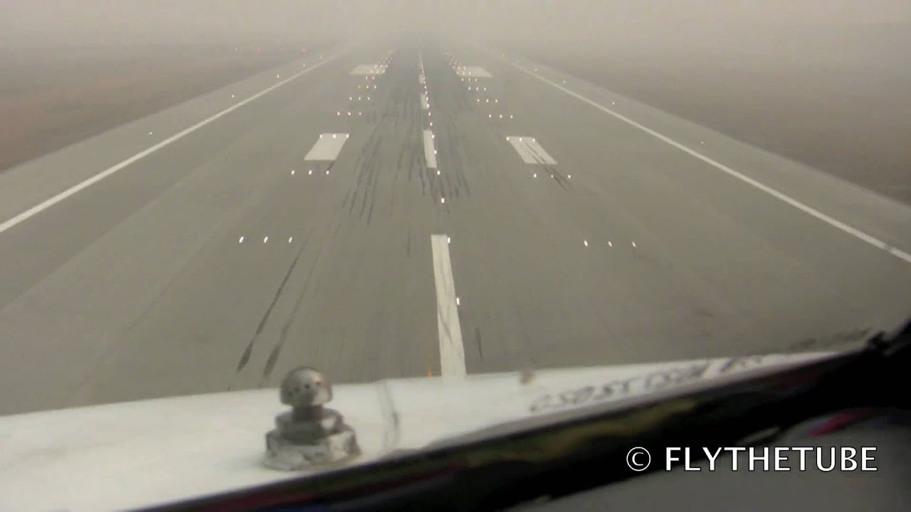 Landing in Moscow airport during smoke, RWR 700m