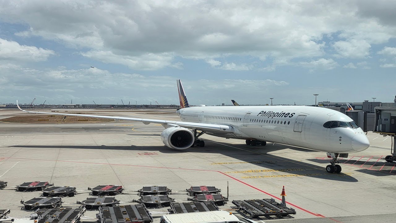 Philippines Airlines A350-900 Singapore To Manila 