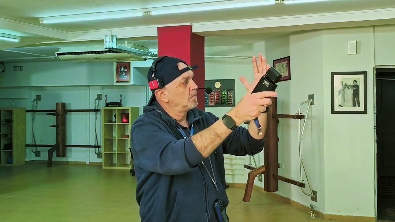 Cinematography PopQuiz #1 - Who knows what Panos is doing here?