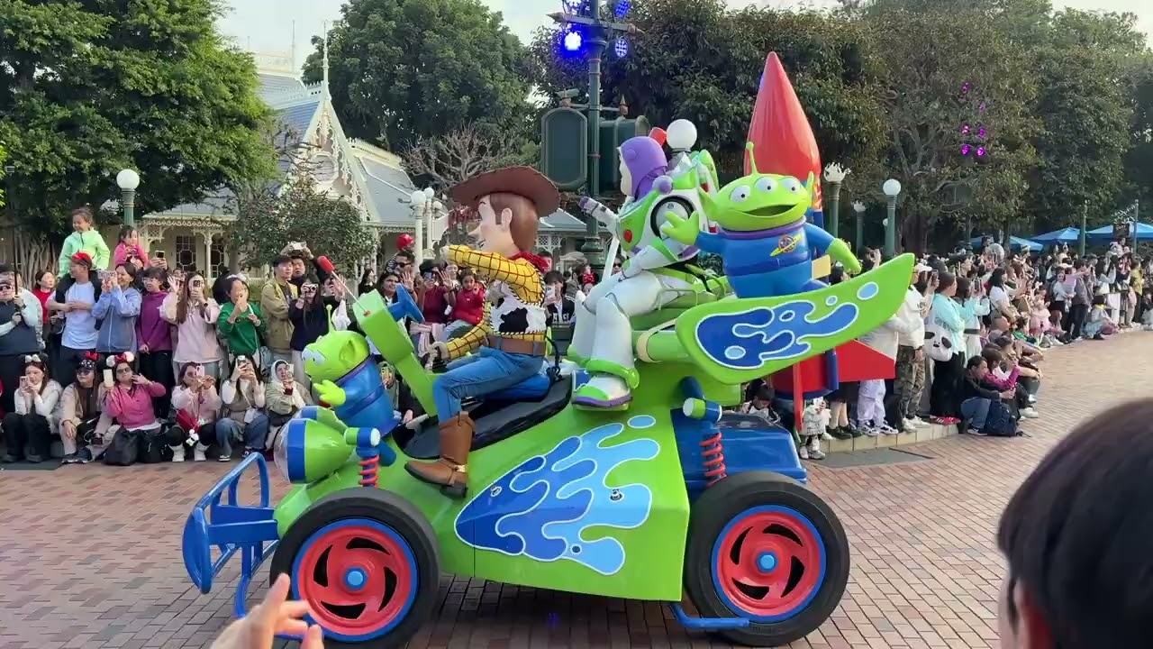FriendTastic Parade!!! ~ Hong Kong Disneyland