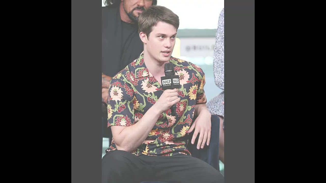 Nicholas Galitzine as Elliott Lefevre in Chambers