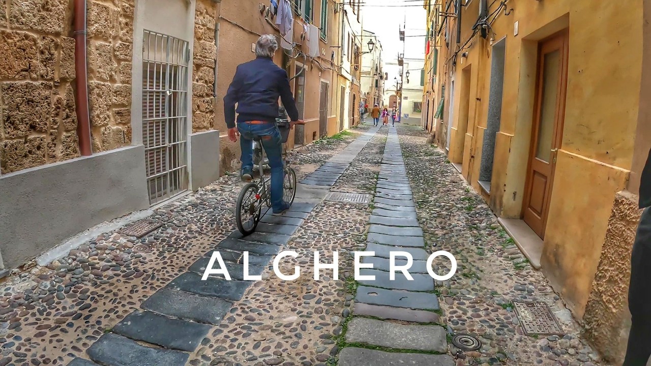 Una passeggiata tra i vicoli e centro storico di Alghero Sardegna 4k