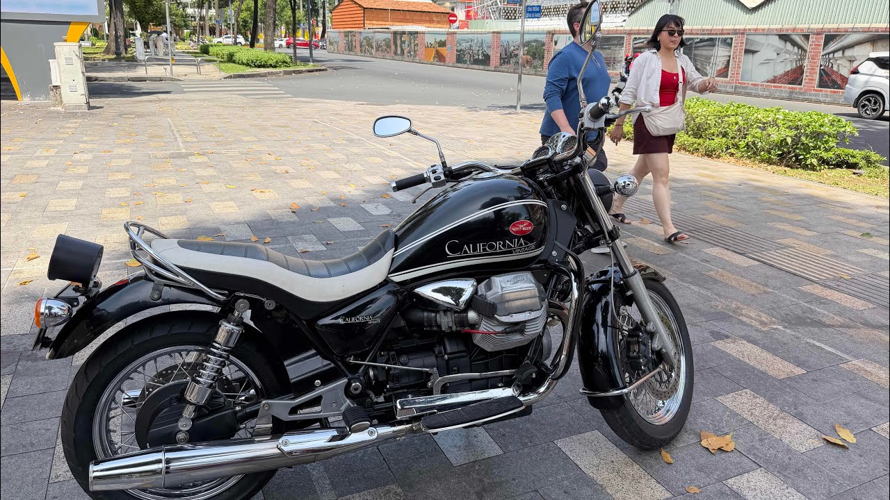 Moto Guzzi dạo tết cực phê odo 6000km 1 chủ đập thùng hơn 100tr HQCN
