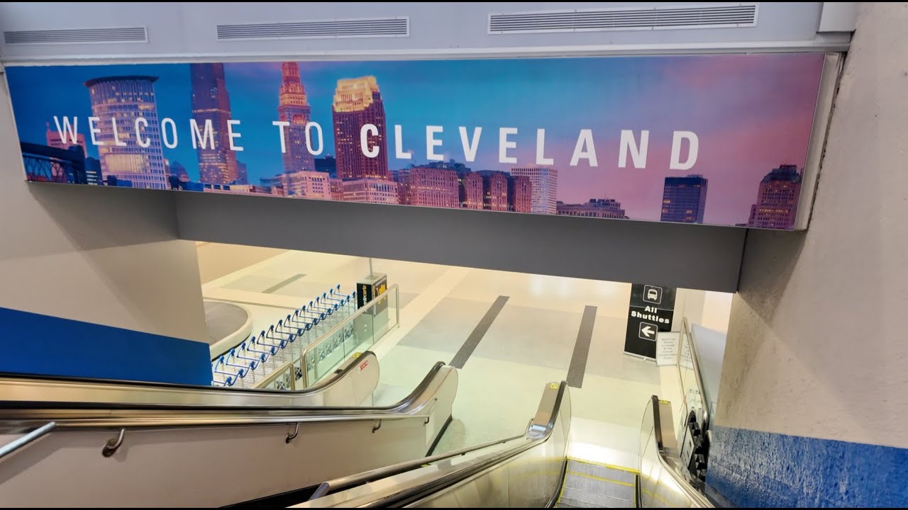 Cleveland Hopkins International Airport Terminals A, B, C - Full Walk with relaxing music