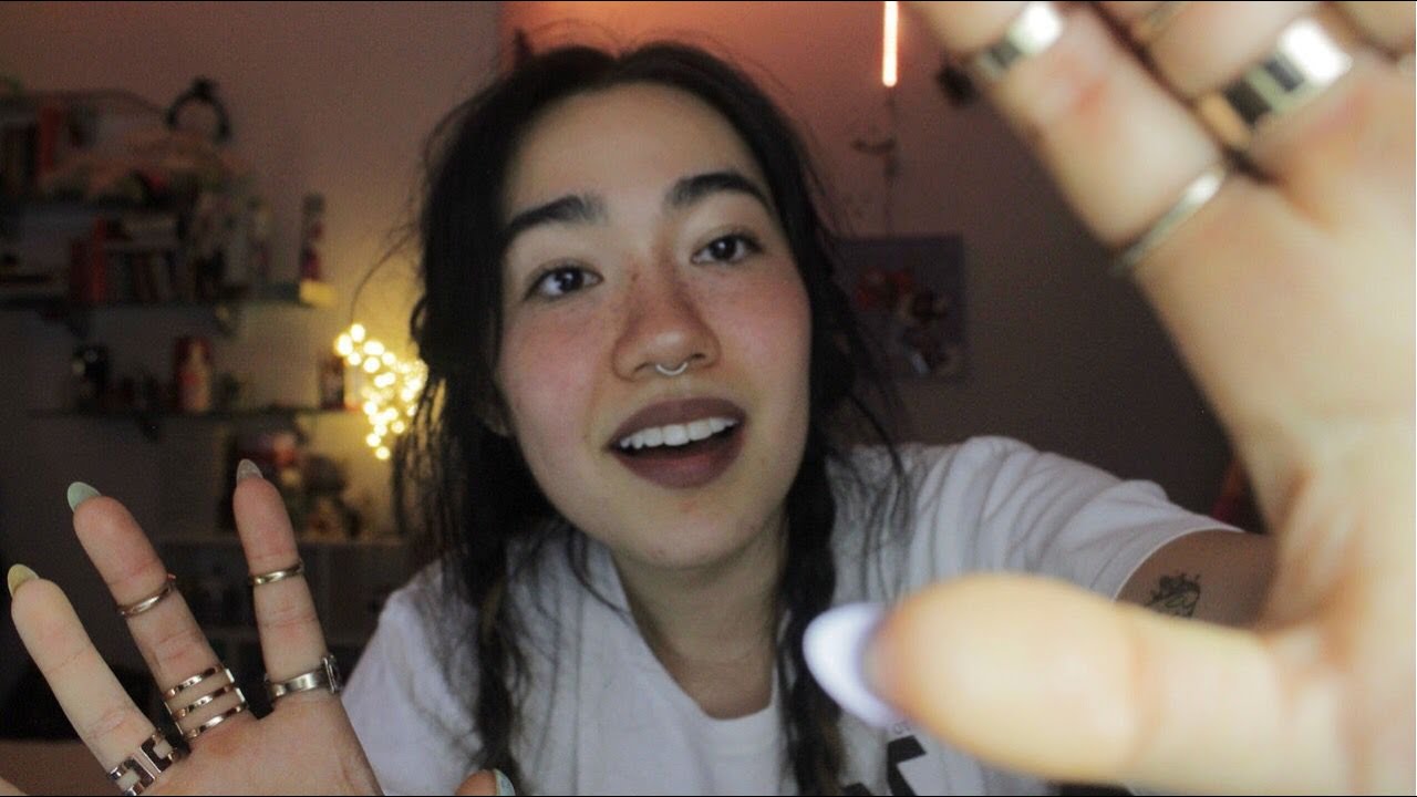 ASMR CAÓTICO E IMPREVISÍVEL | Cuidando de você (bemmm de pertinho)