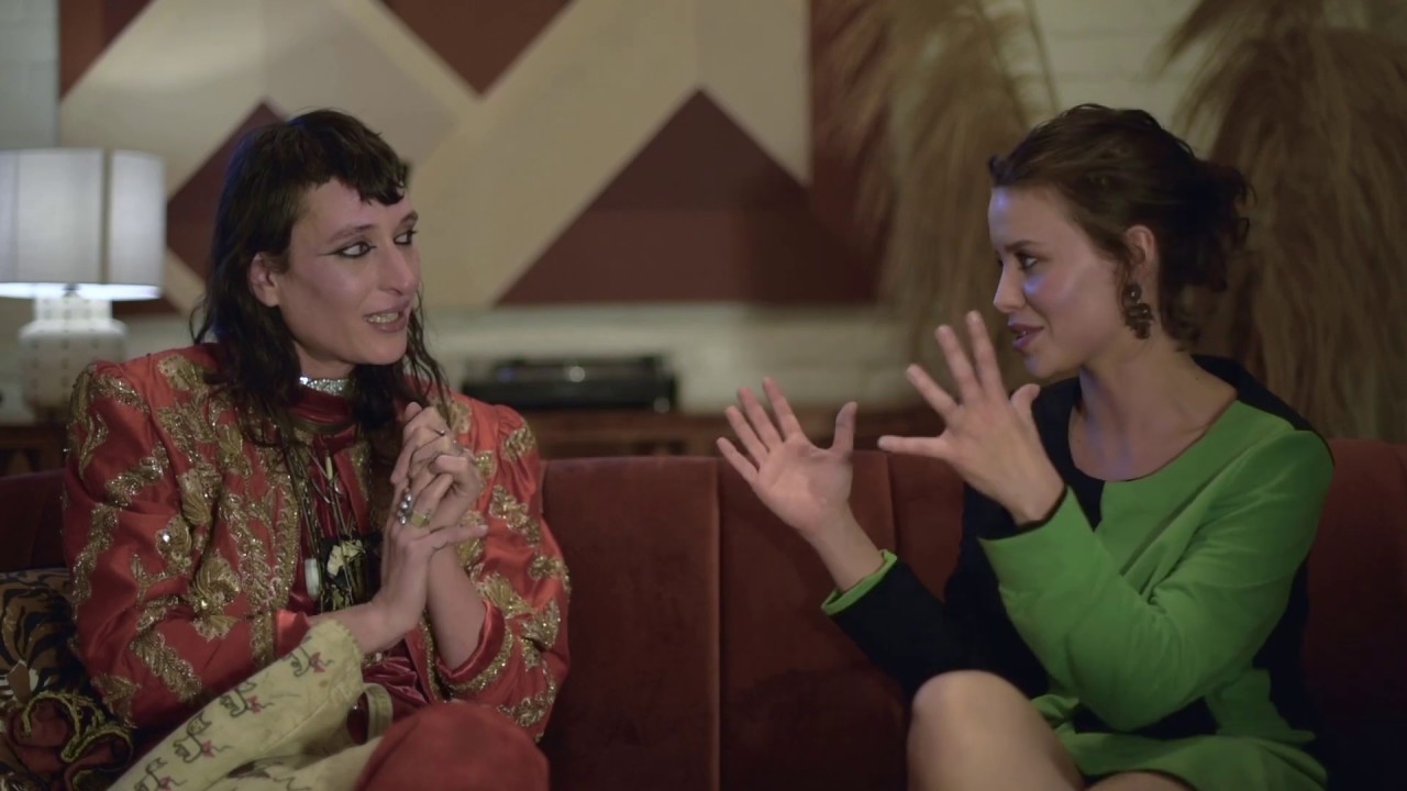 Billie JD Porter meets Gucci muse Zumi Rosow - JALOUSE