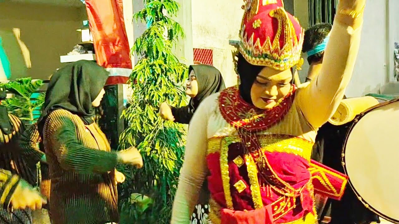 Peserta Paling Bar" Karnaval Sugihan Kampak