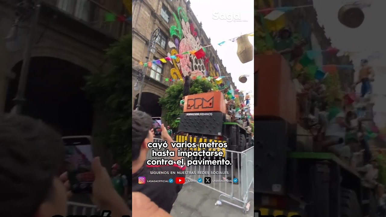 TRAGEDIA en el Z&oacute;calo: hombre CAE de gr&uacute;a durante Fan Fest del MUNDIAL