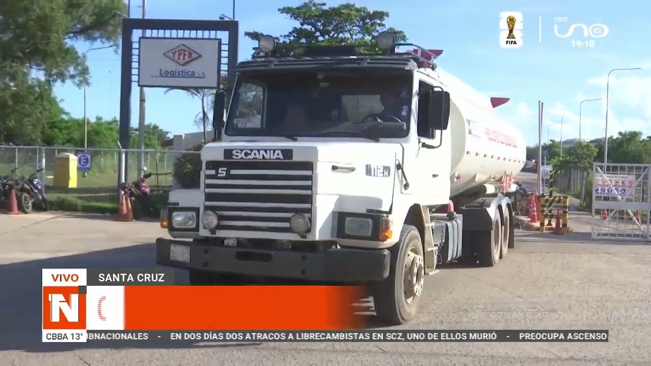 CISTERNAS RETIRAN GASOLINA DE LA REFINERÍA DE PALMASOLA