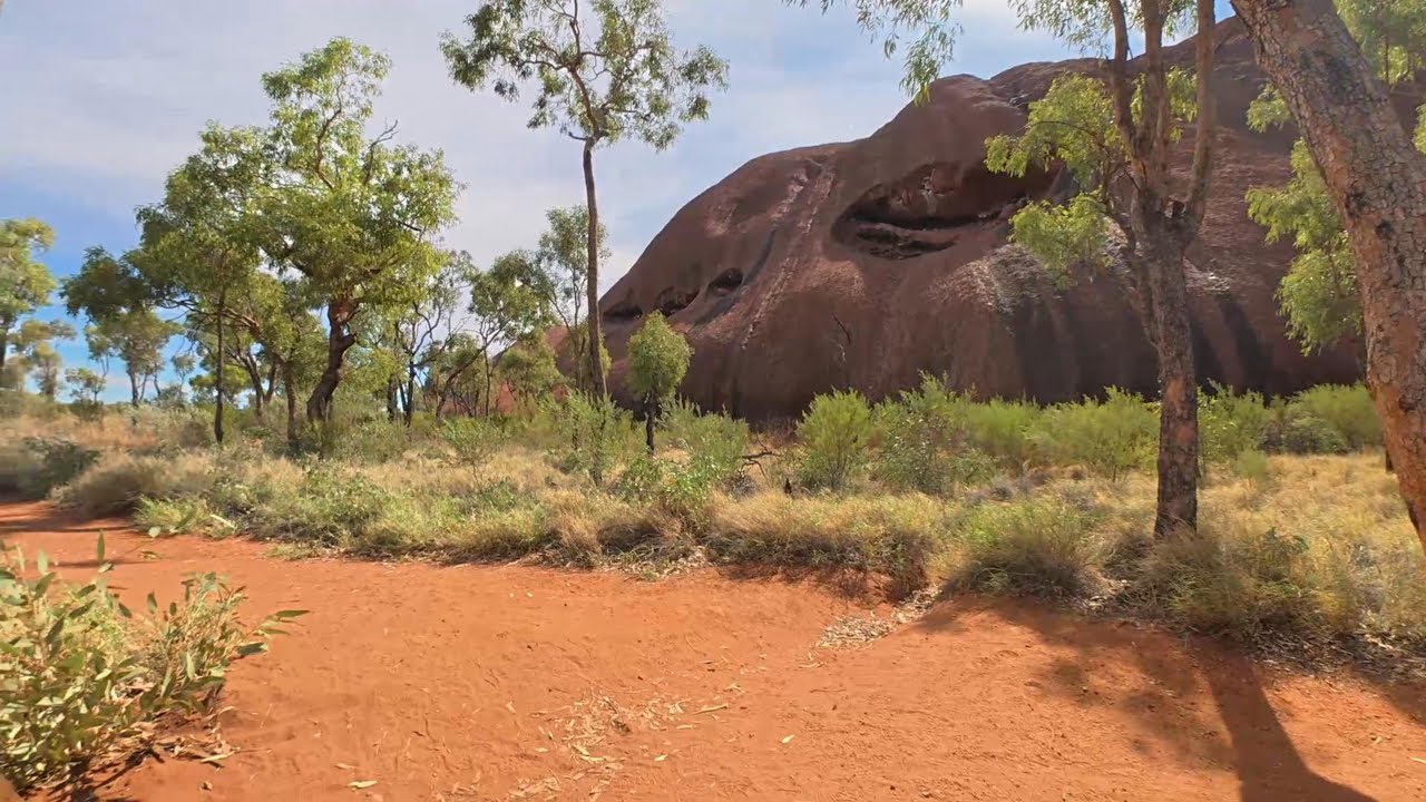 Uluru Walk. Ayers Rock. Australia