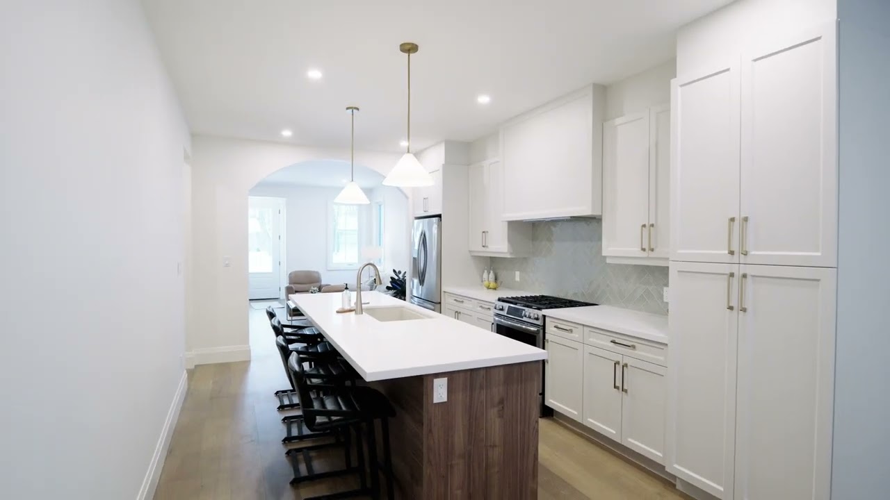 75 Vancouver St. Barrie, ON - Custom Home by MK & Company