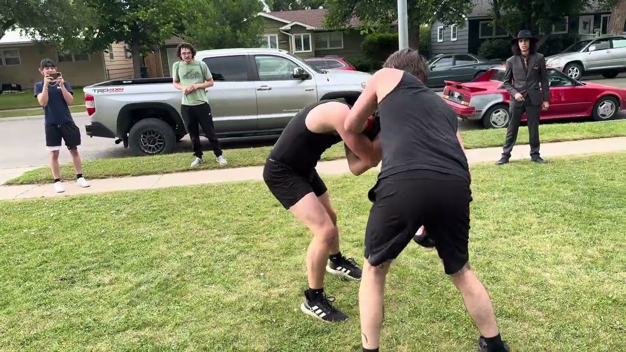 Karrett88 IRL mma (full fight) Karrett (dark hair) vs Jared (light hair)