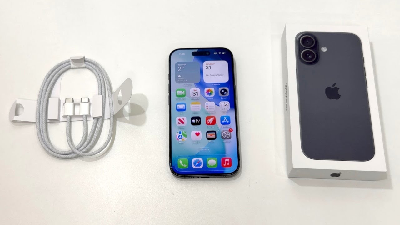 iPhone 17 Unboxing: Black!