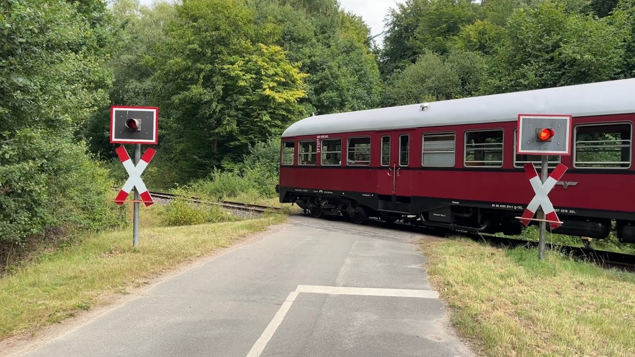 Ein Bü bei Erbstorf, mit GDT 0518 (MaK) 30.08.2025