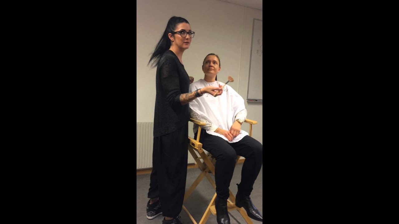 Tutorial: Hannah Hatcher doing contouring
