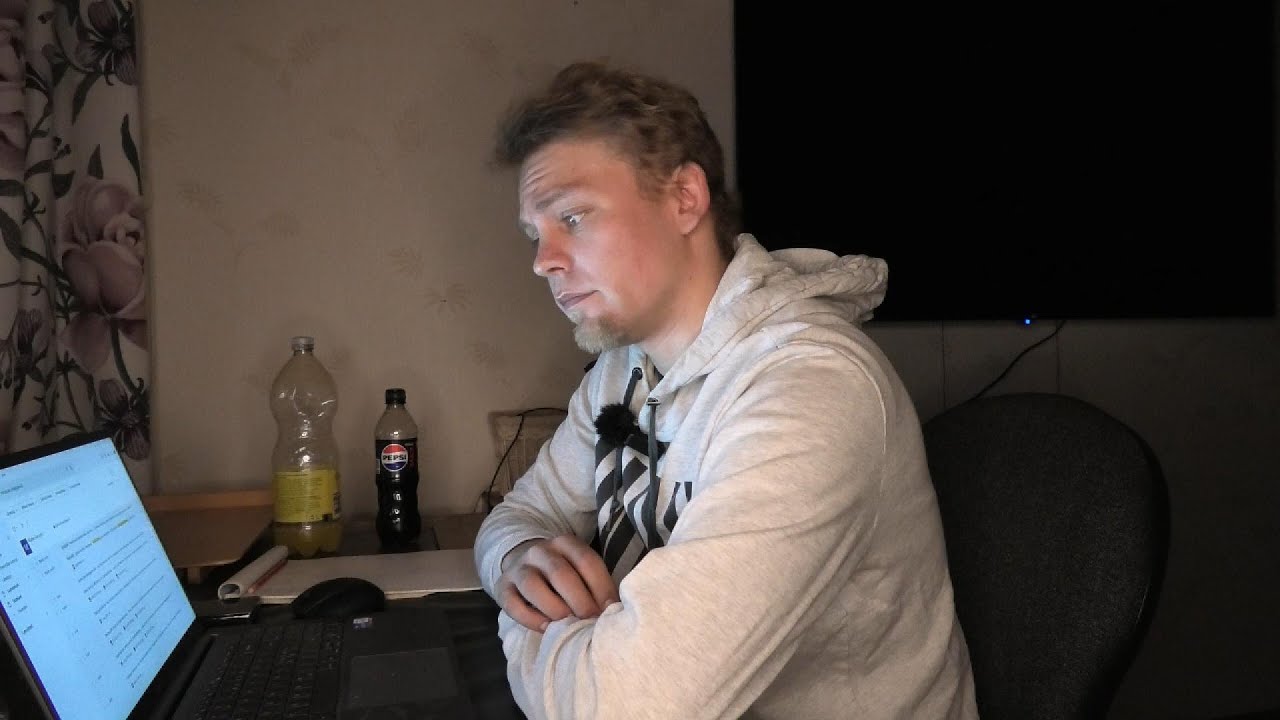 Minun yrittäminen OSA 3 Sopimus paperi josta takapuolta pyyhiessä sormikin menee lävitse