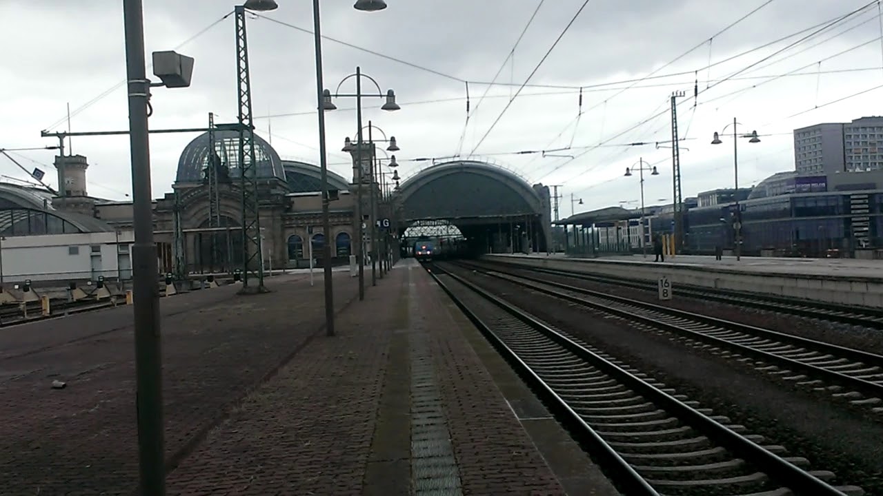 BR 371 (CD) mit OS 5275 (Dresden-Usti) am 1.4.2018 in Dresden Hbf