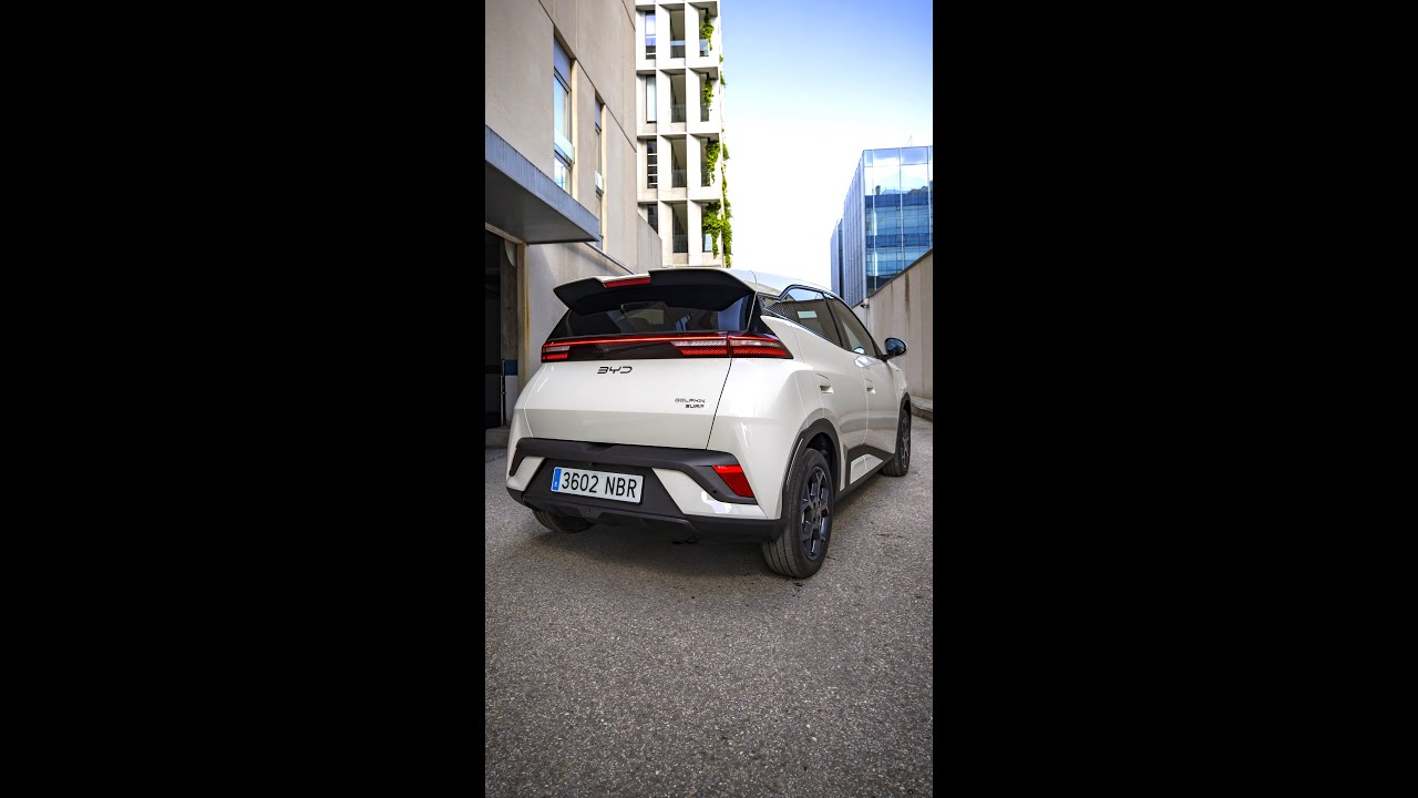 Новый BYD Dolphin Surf 2025 года — лучший маленький китайский хэтчбек