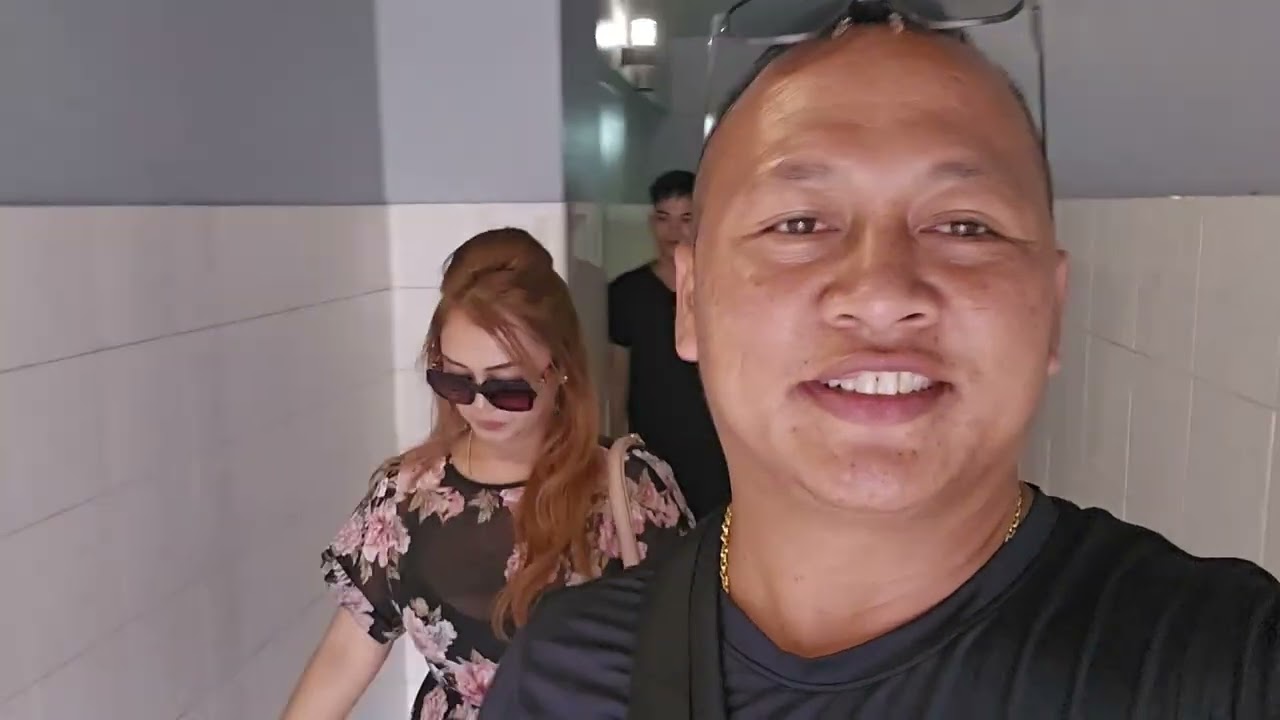 Mencari Hotel, Makan Udang Bawa Dari Sibu, Makan berger Thailand  ( part, 4 )